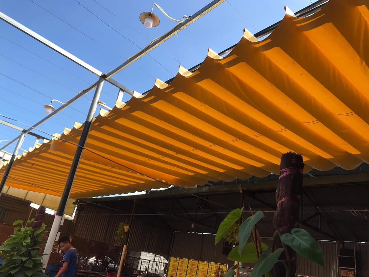 Alternative view of Mái Xếp Nhà Hàng Quận 3 - HCM