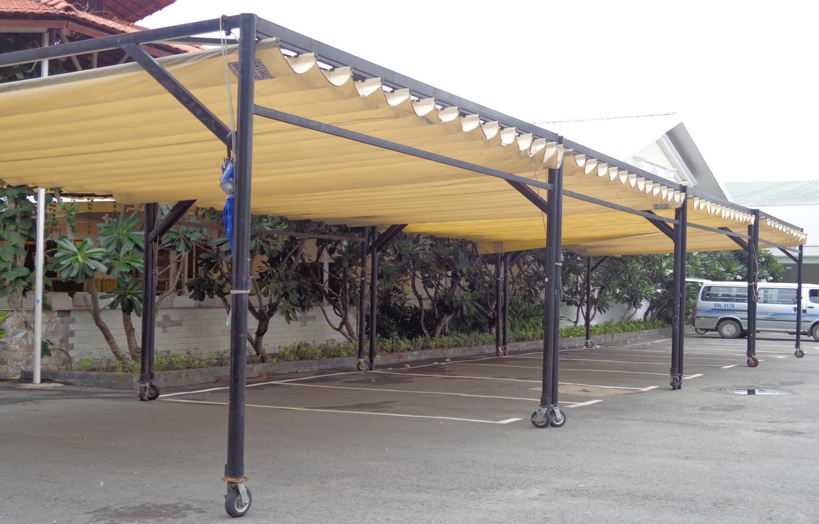 Alternative view of Mái Xếp Nhà Xe Hóc Môn - HCM