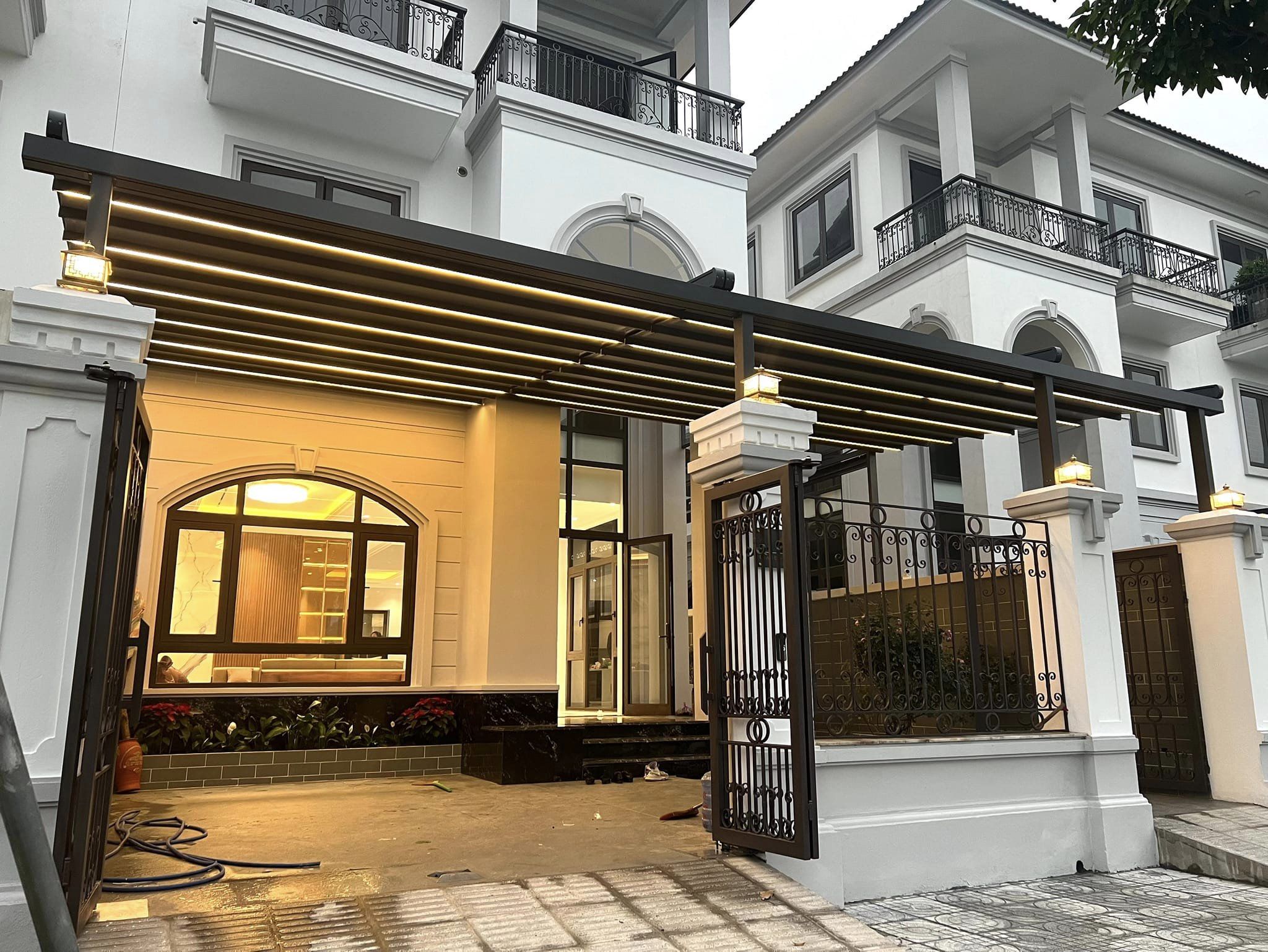 Mái xếp Villa Thảo Điền