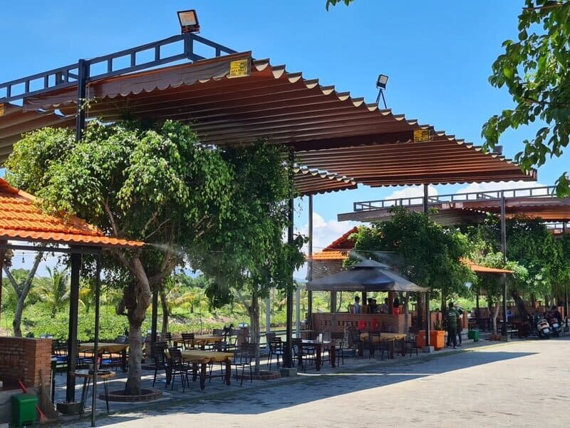 Mái Xếp Nhà Hàng Phú Nhuận - HCM