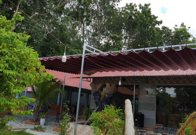 Mái Xếp Quán Cafe Bình Thạnh - TP HCM Mái Xếp Quán Cafe Bình Thạnh - TP HCM