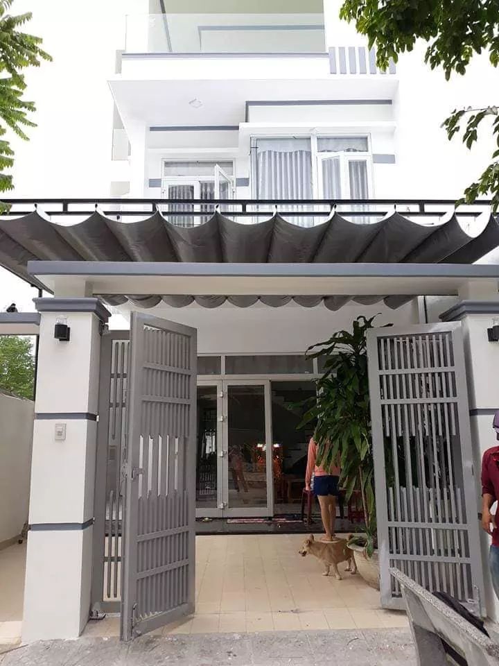 Mái xếp sân nhà Nhà Bè - HCM