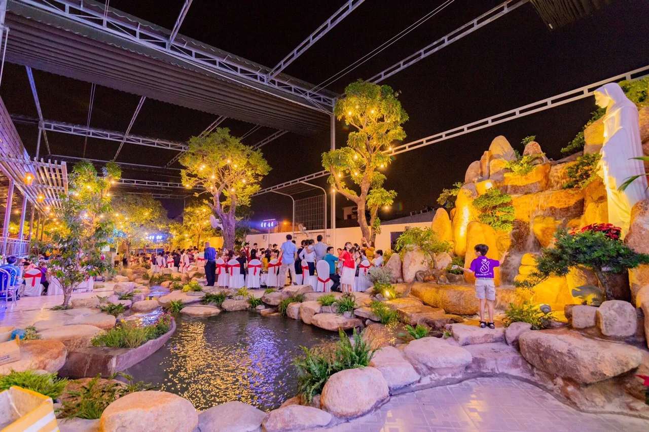 Mái Xếp Nhà Hàng Quận 4 - HCM