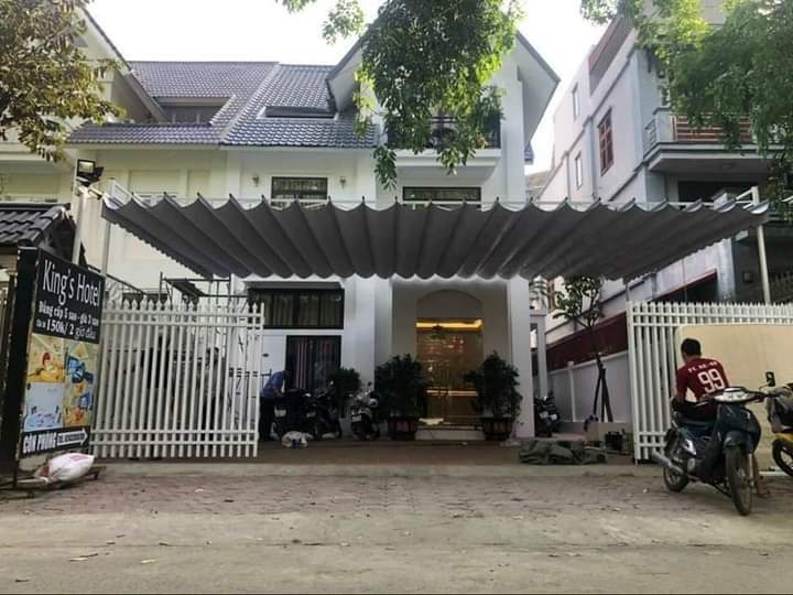 Mái xếp sân nhà Quận 4 - HCM