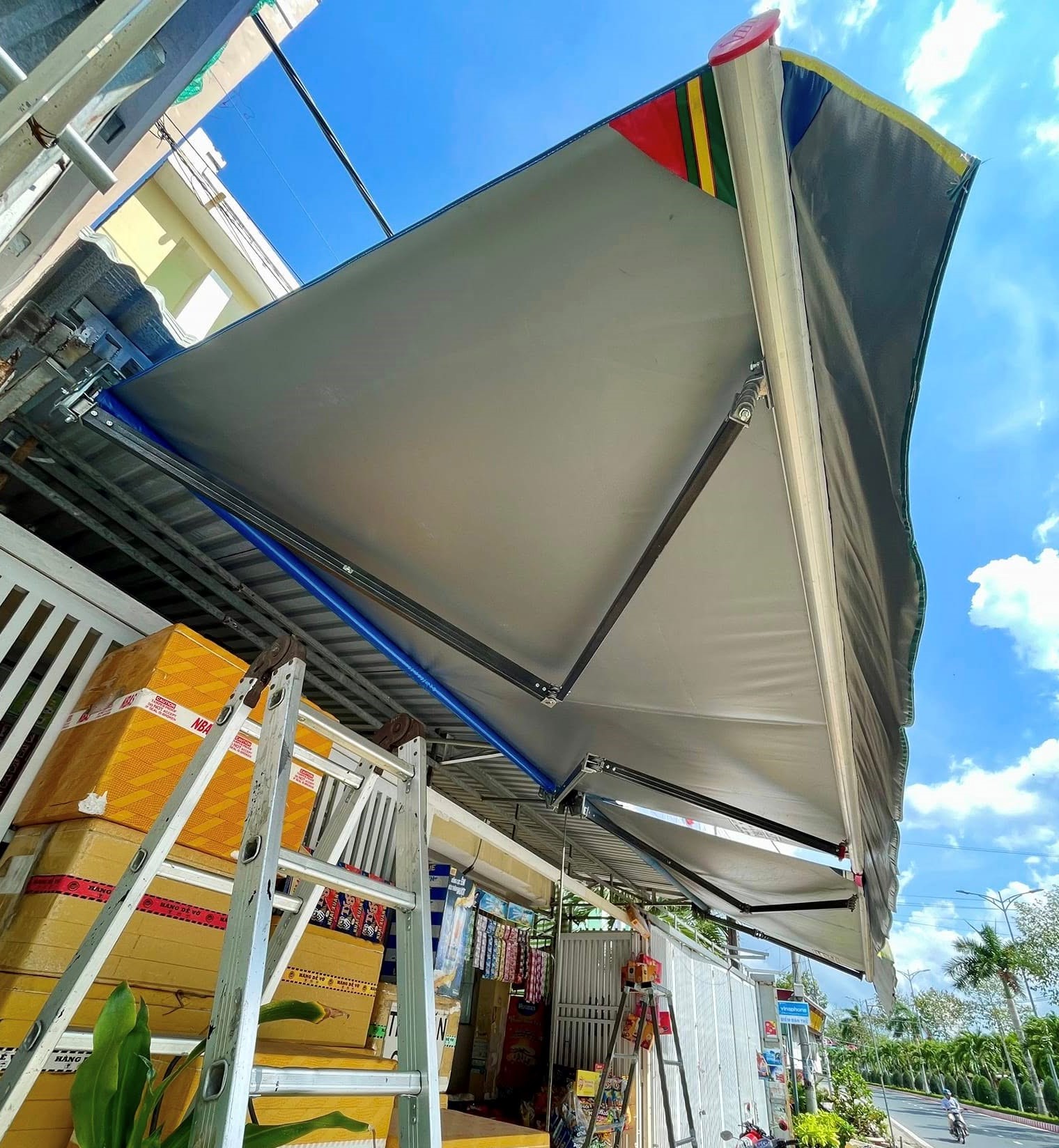 Mái hiên di động Hóc Môn - HCM