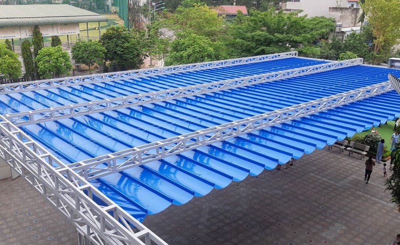 Mái xếp sân nhà Quận 11 - HCM